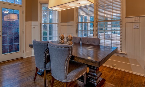 dining-table-homezen-collections